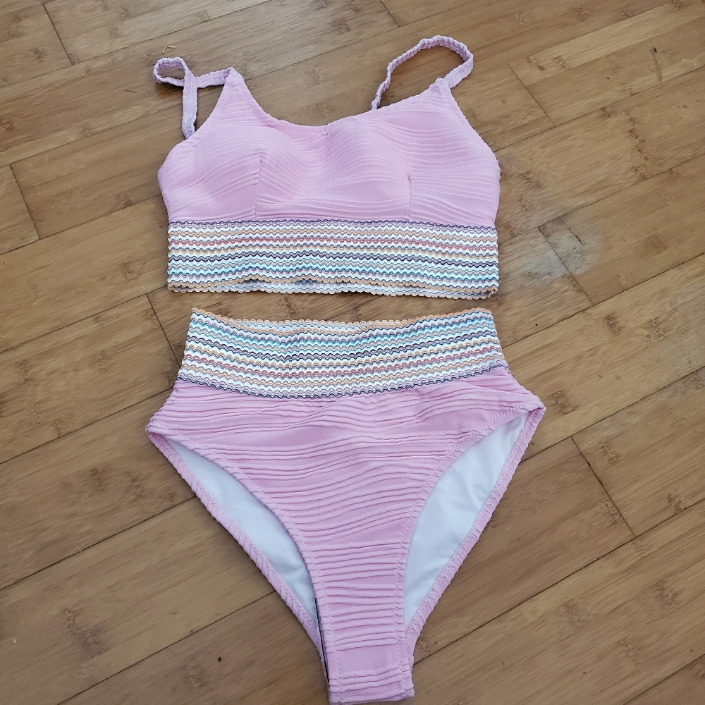 NEW 2 PIECE SWIMSUIT